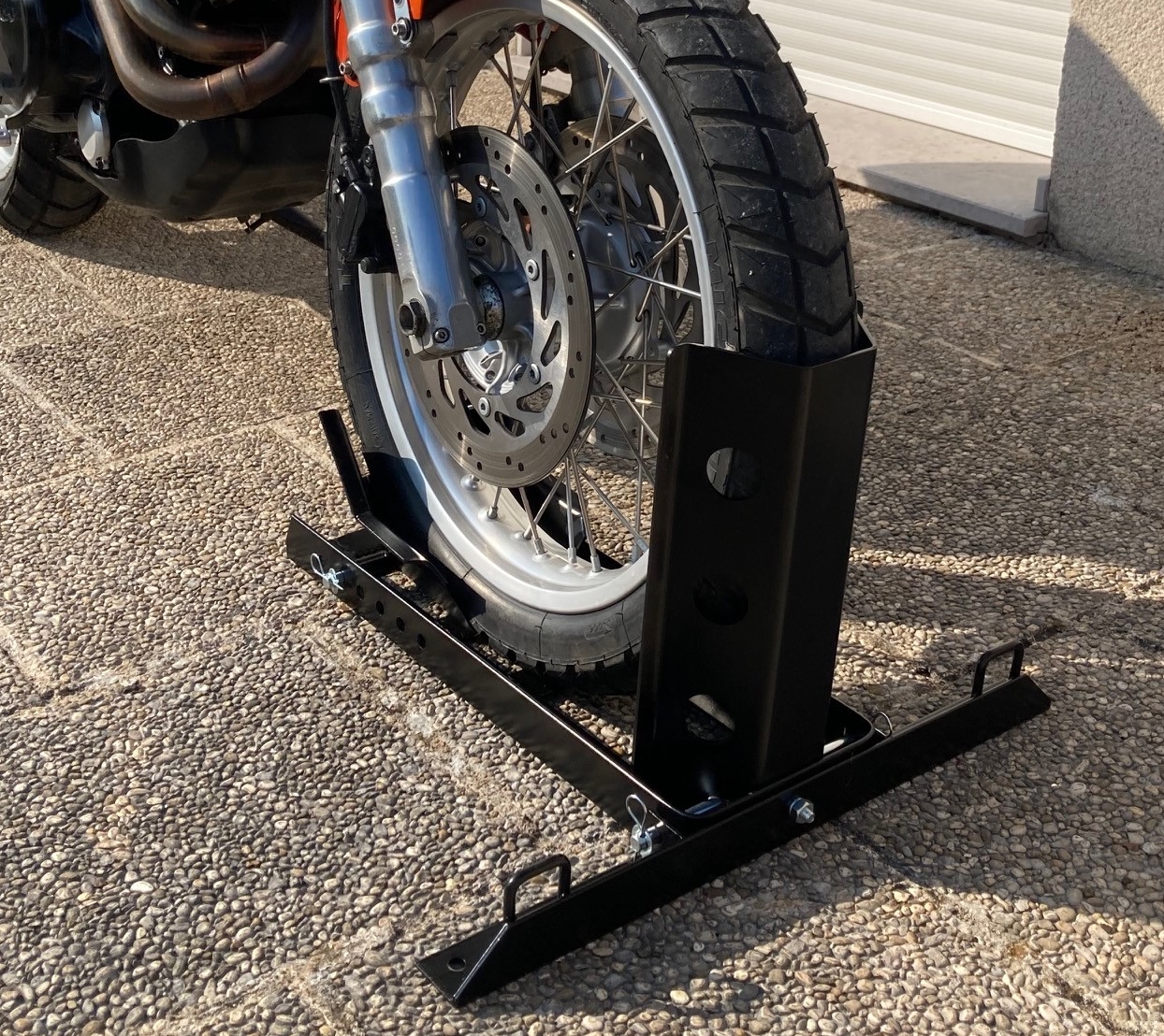 Bloque roue avant, pour moto scooter